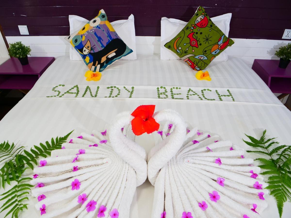 Sandy Beach Bungalows By Ehm Rongszanlöm-sziget Kültér fotó